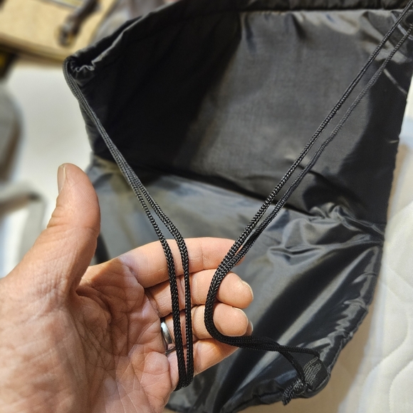 Icky Sticky Insulated String back pack - Picture 5 of 5